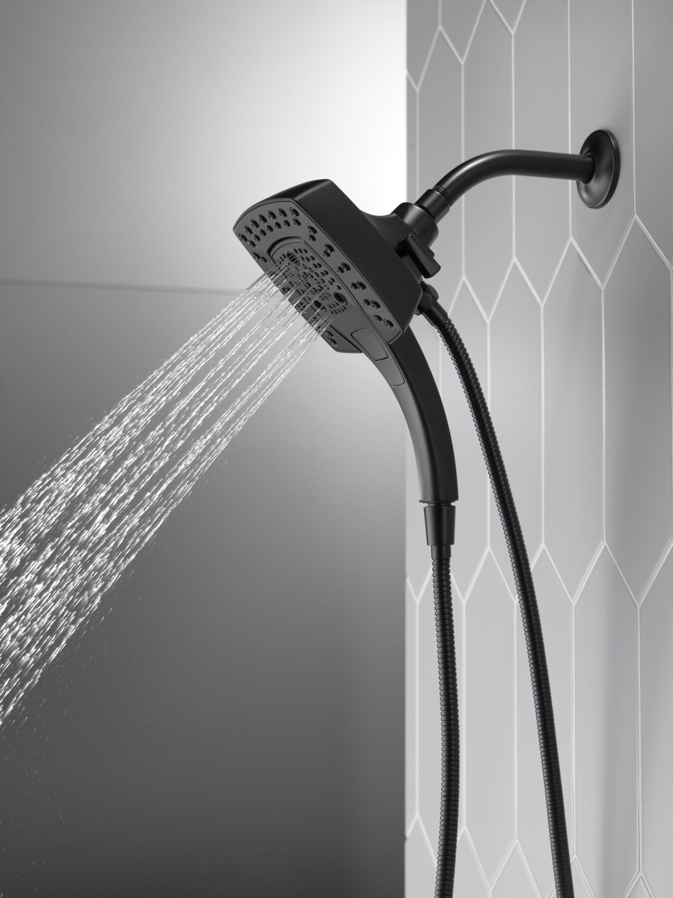 Ducha y ducha manual In2ition H2O de 2.5 GPM con MagnaTite 5S (producto recertificado), imagen 14