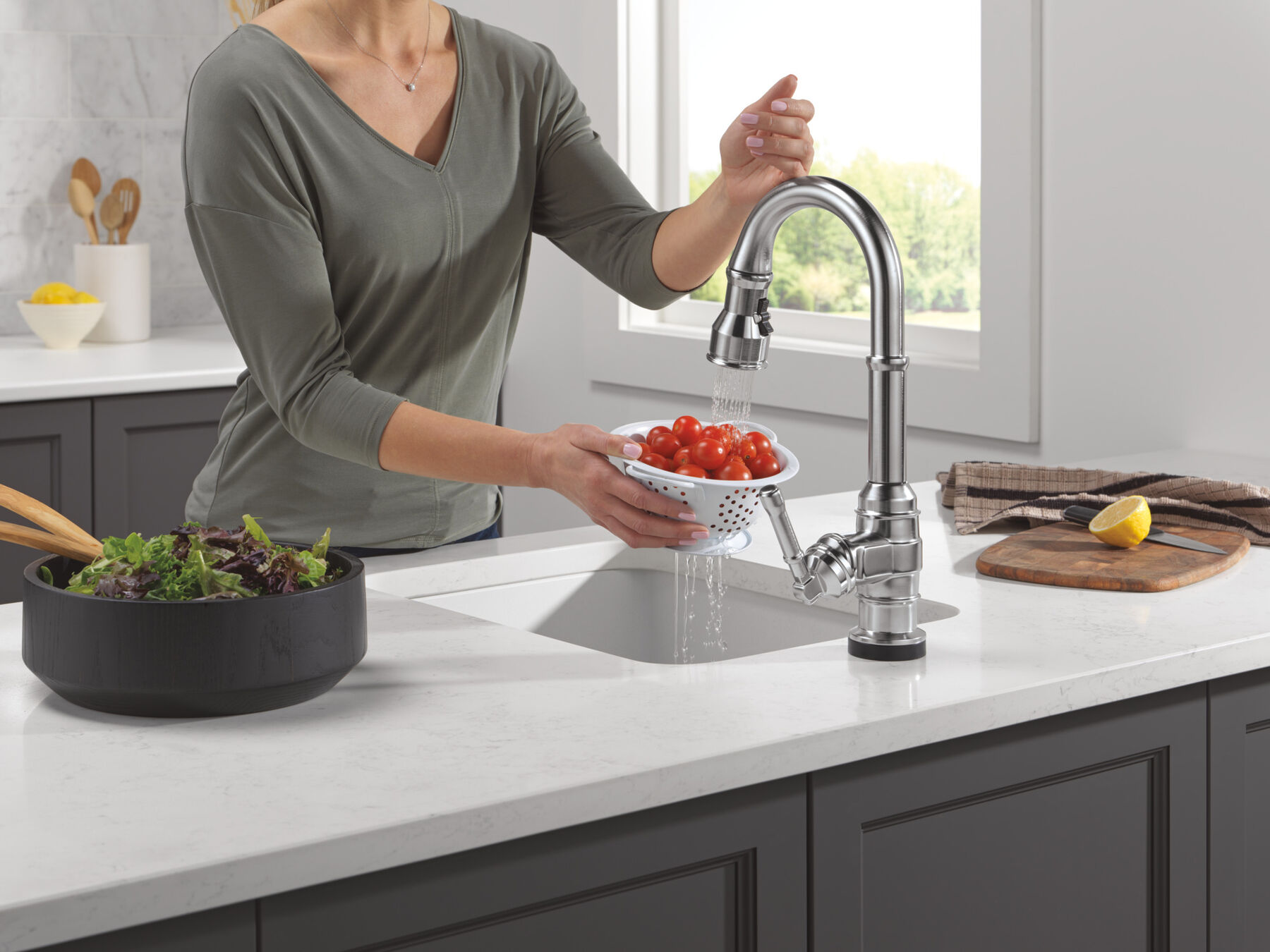 Touch2O® Bar / Prep Faucet with Touchless Technology, image 3