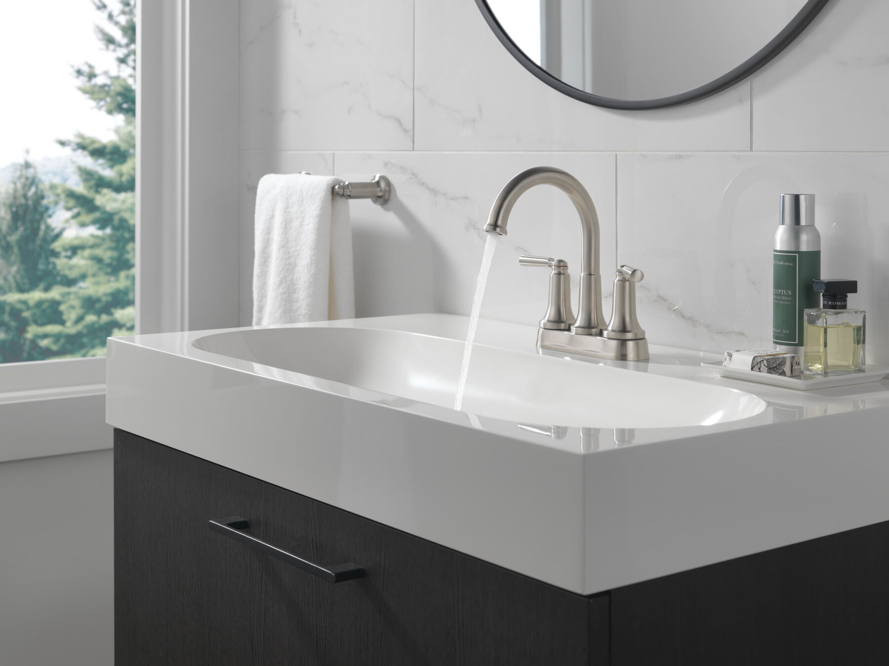 Llave para baño de combinación con dos manijas, imagen 1