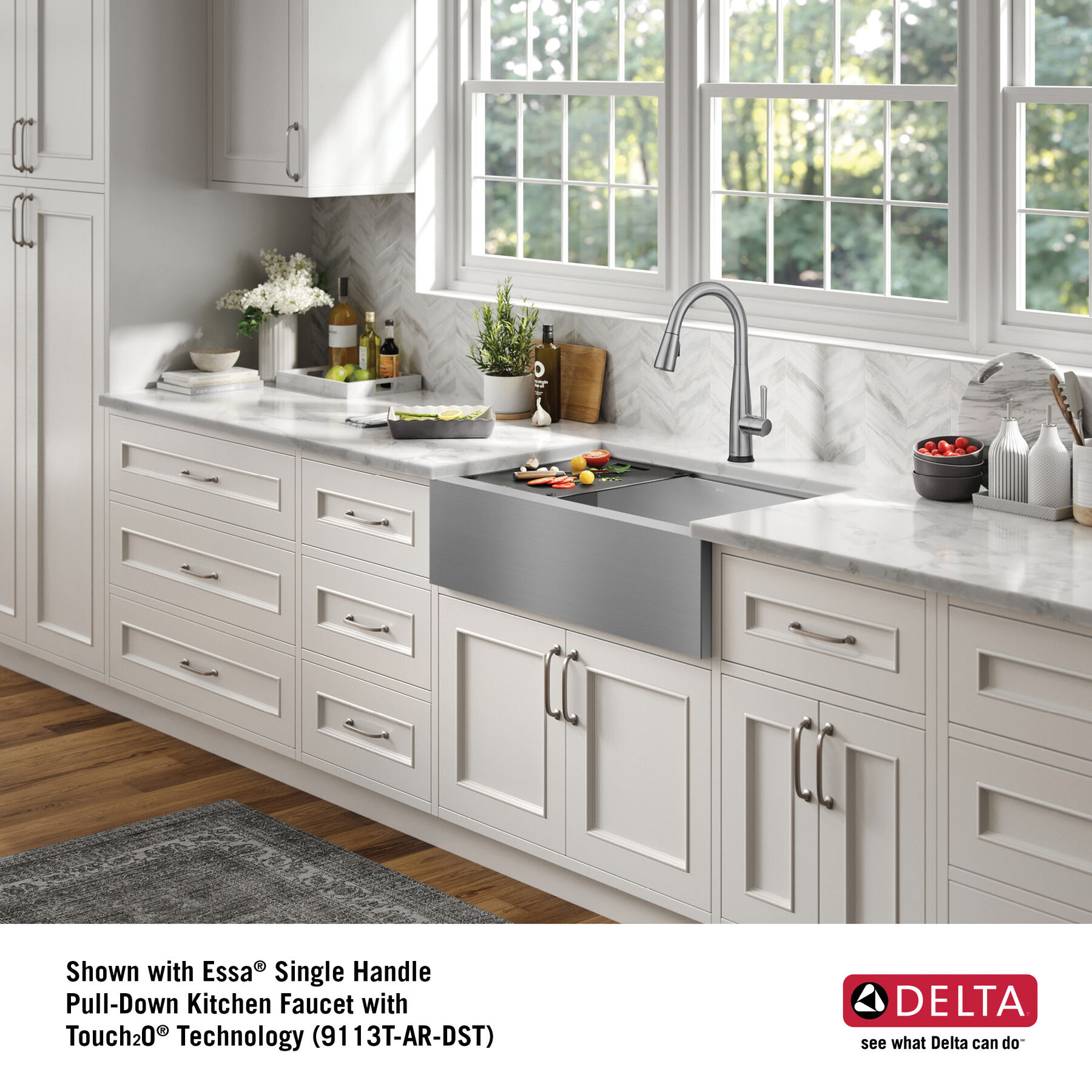 Lavabo de cocina estilo campestre/borde delantero tipo estación de trabajo con un receptáculo de acero inoxidable calibre 16 de 33" de montaje bajo encimera, con reborde WorkFlow™ y accesorios, imagen 15