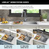 Lavabo de cocina tipo estación de trabajo con un receptáculo de acero inoxidable de 30" de montaje superior encastrado, con reborde WorkFlow™ y accesorios