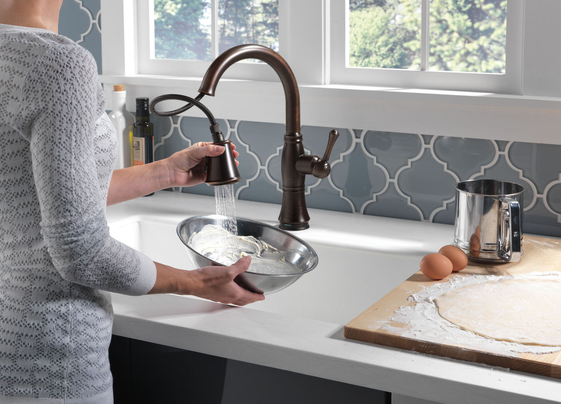 Llave para cocina monomando extensible con tecnologías Touch<sub>2</sub>O® y ShieldSpray®, imagen 24