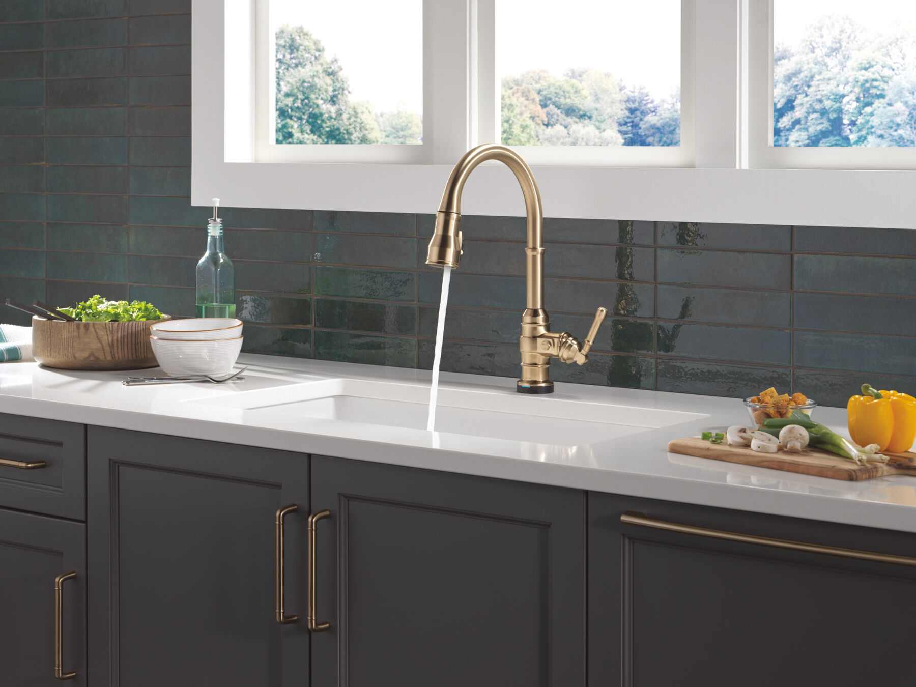 Touch<sub>2</sub>O® Technology Kitchen Faucet with Touchless Technology, image 17