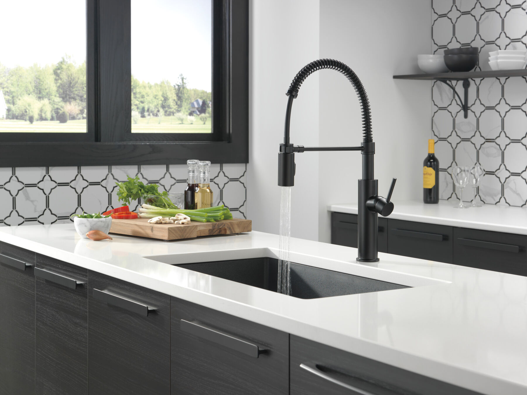 Llave para cocina extensible de una manija con tubo de salida con muelle (producto recertificado), imagen 6