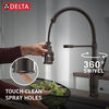 Llave para cocina extensible de una manija con tubo de salida con muelle