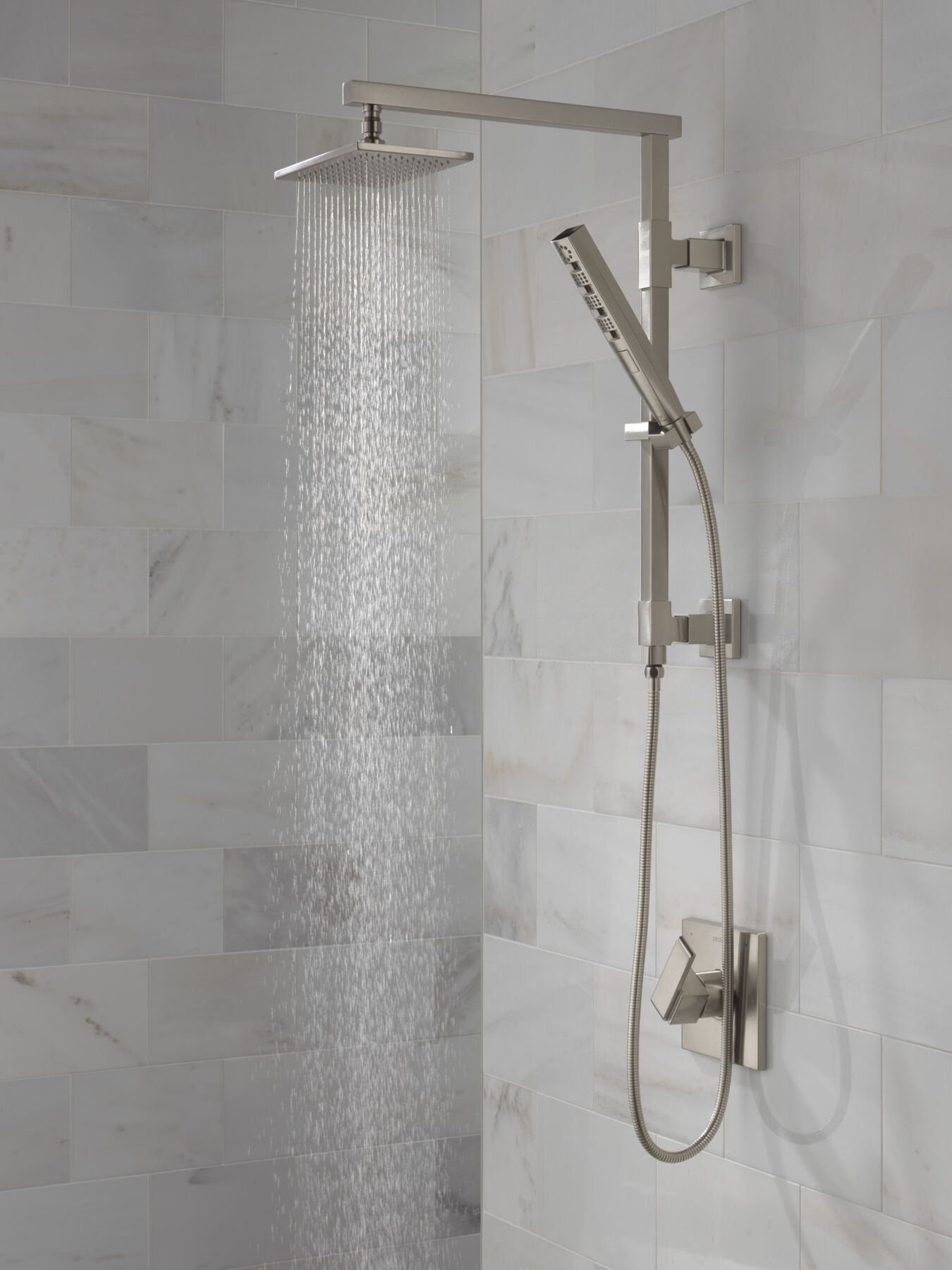 Emerge® 18" Angular Shower Column, image 1
