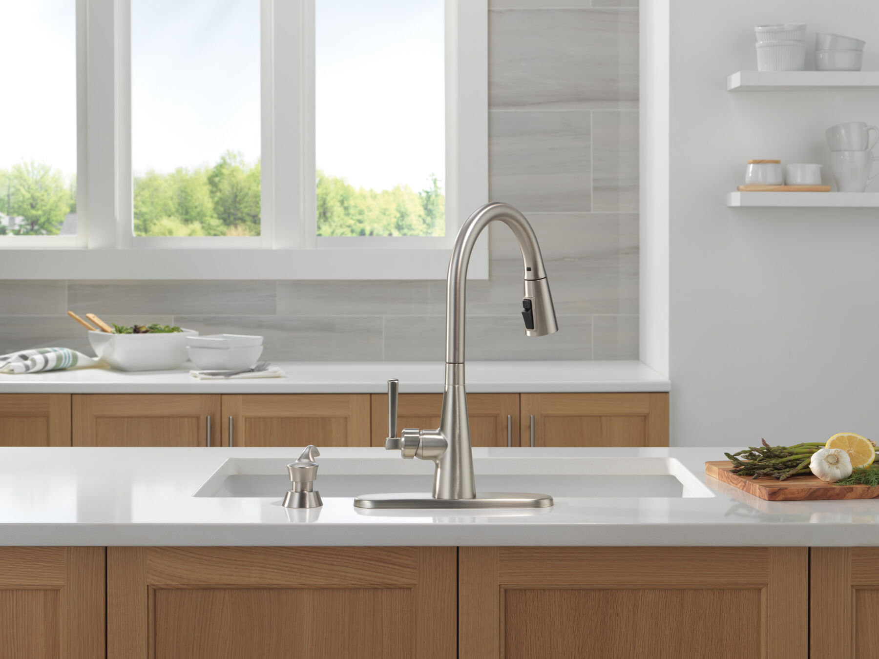 Llave para cocina monomando extensible con dispensador de jabón y tecnología ShieldSpray, imagen 2