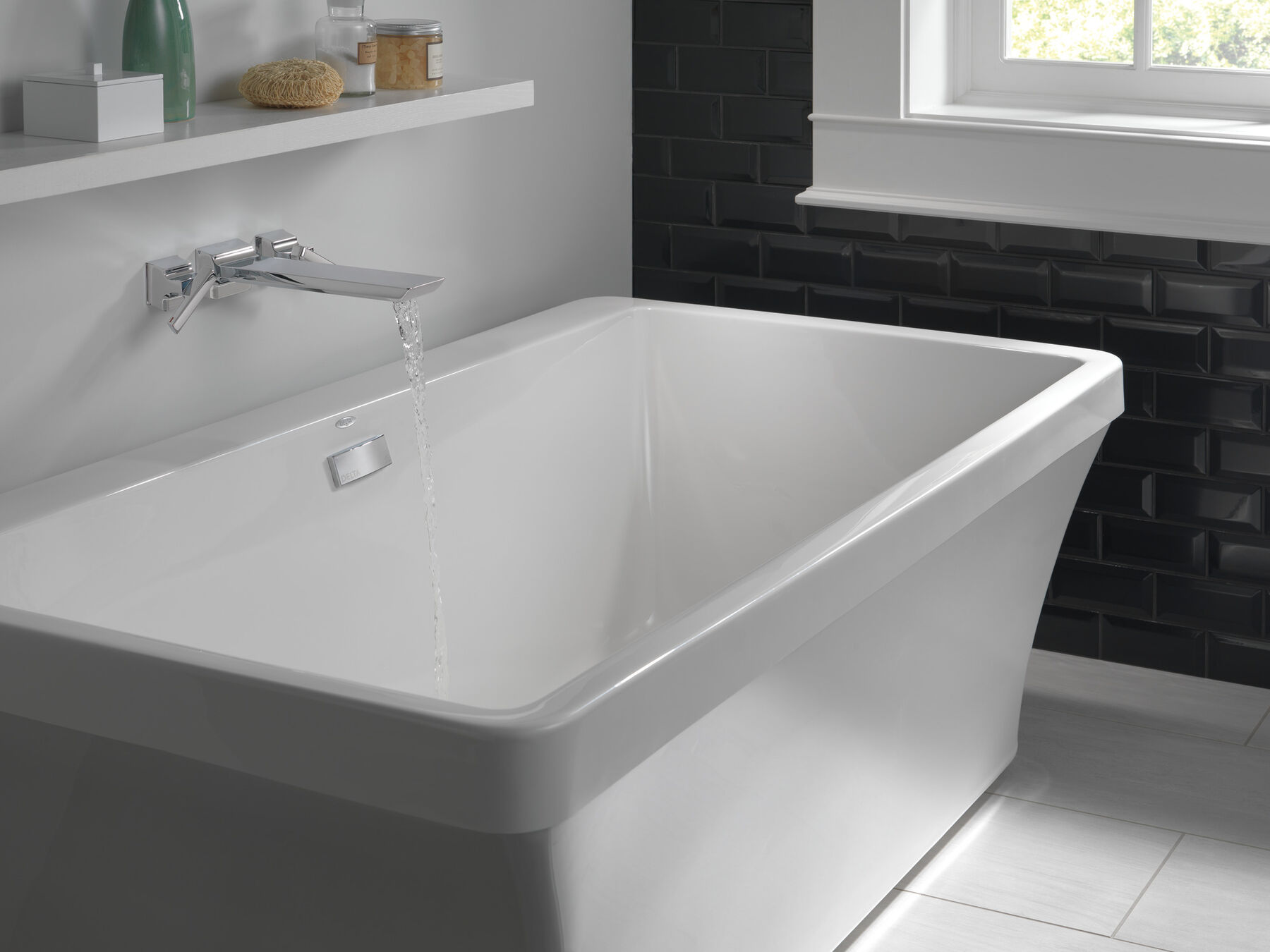 Bañera independiente de 60" x 32" con protección contra desechos y desbordes integrada, imagen 14