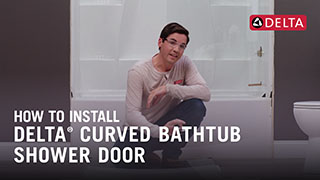 Imagen en miniatura de cómo instalar una puerta para ducha y bañera curva de Delta<sup>®</sup>
