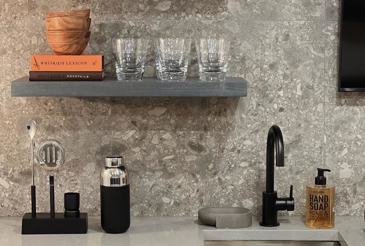 bar en casa de @laken.design