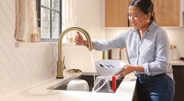 Llave para cocina Touch2O con tecnología Touchless Trinsic